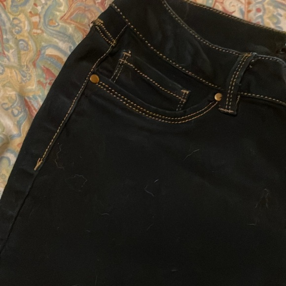 d. jeans Black Bermuda Shorts Classic Style size 8 - Picture 3 of 5